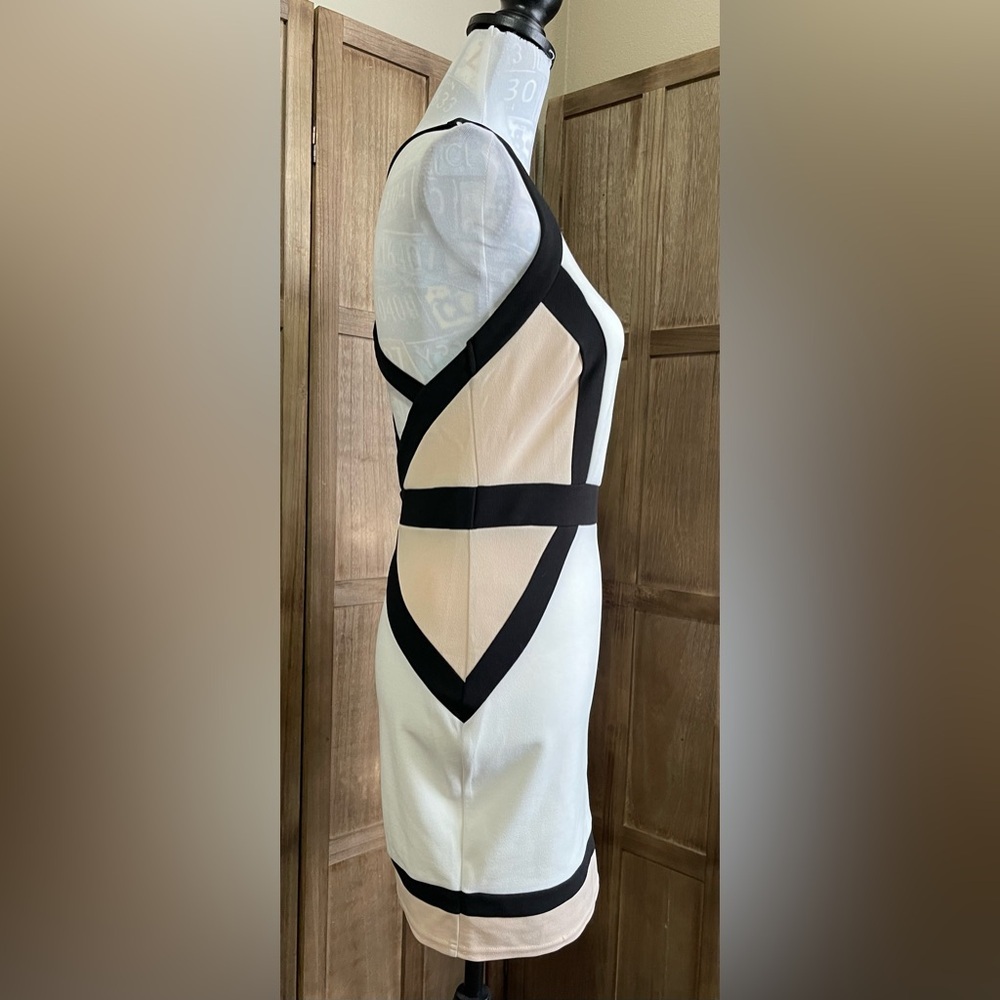 NWT Women’s Colorblock Dress. - Picture 2 of 6